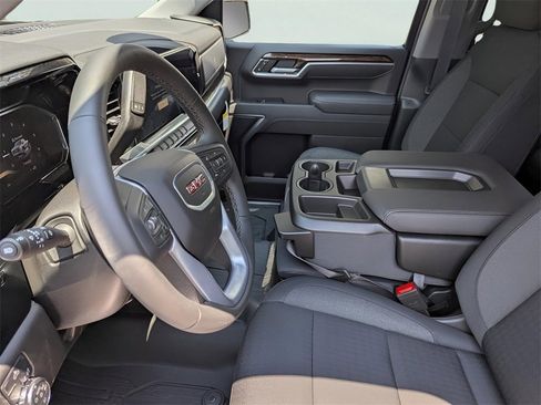 New 2026 GMC Sierra 1500 Elevation image 8
