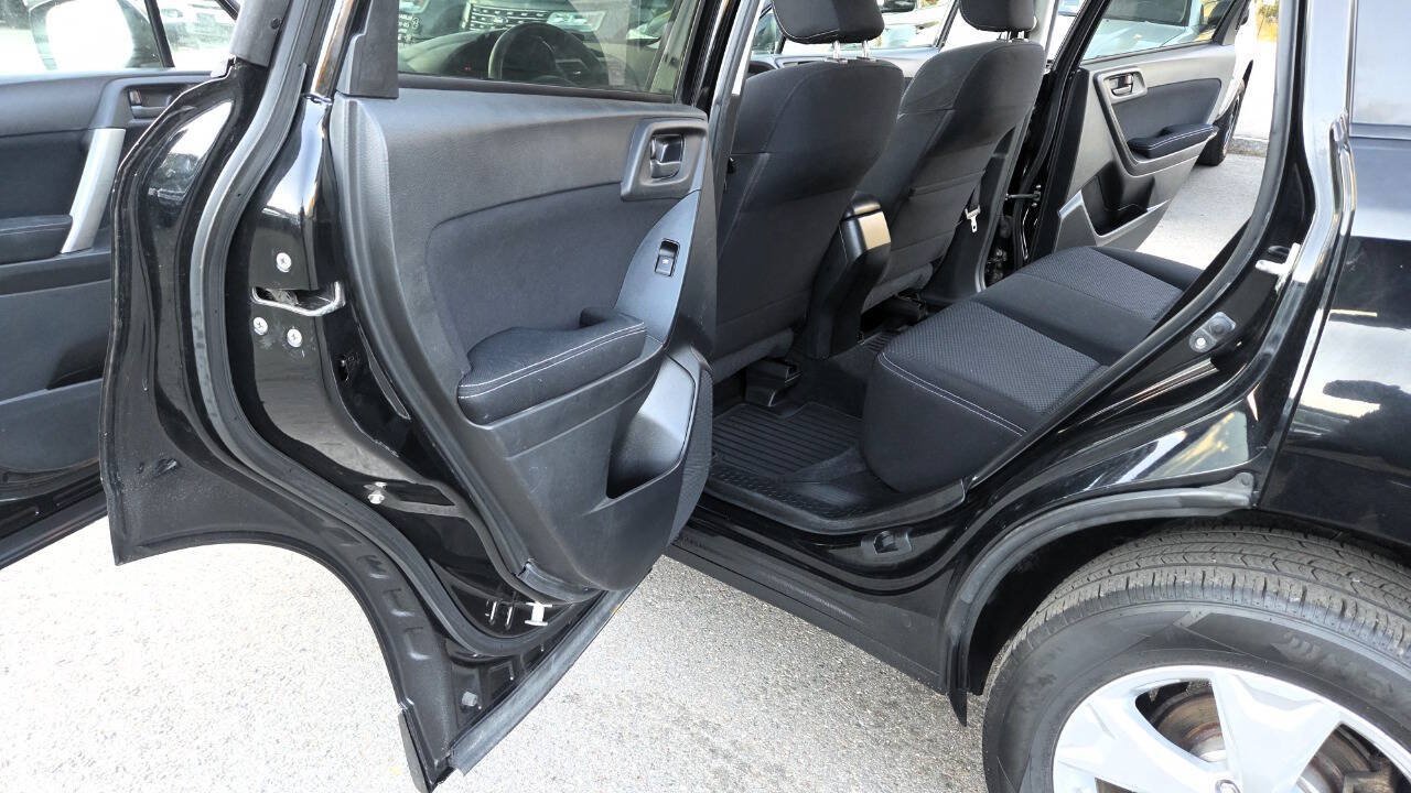 Used 2014 Subaru Forester 2.5i Premium w/ All-Weather Package AWD/4WD image 29