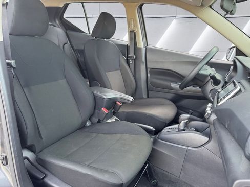 Used 2025 Nissan Kicks Play S image 14