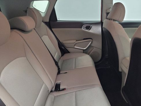 Used 2022 Kia Soul LX image 19