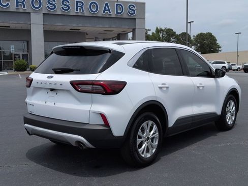 Certified 2023 Ford Escape Active w/ Cold Weather Package FWD image 4