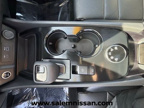 Certified 2023 Nissan Rogue SV w/ SV Premium B Package AWD/4WD image 6