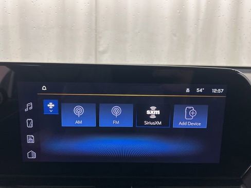 Used 2025 Chevrolet TrailBlazer LT AWD/4WD image 15