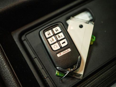 Used 2019 Honda Odyssey Elite image 22