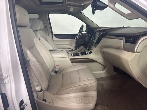 Used 2019 GMC Yukon Denali image 4