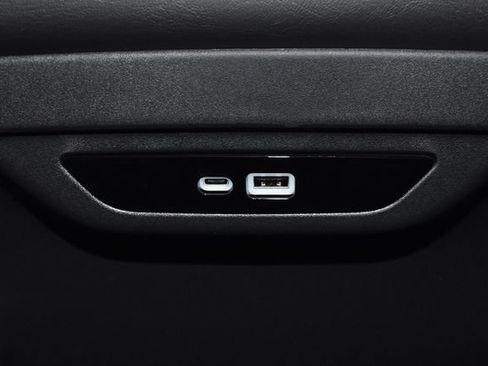 New 2026 Chrysler Pacifica Select w/ S Appearance Package image 29