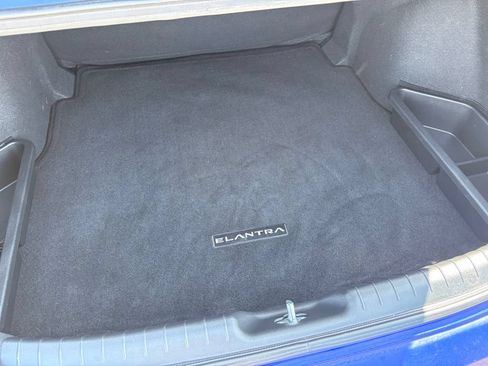 Used 2025 Hyundai Elantra Sport FWD image 28