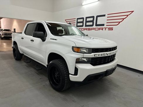 Used 2020 Chevrolet Silverado 1500 Custom w/ Custom Value Package RWD image 1
