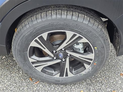 Used 2024 Subaru Crosstrek 2.0i Premium image 35