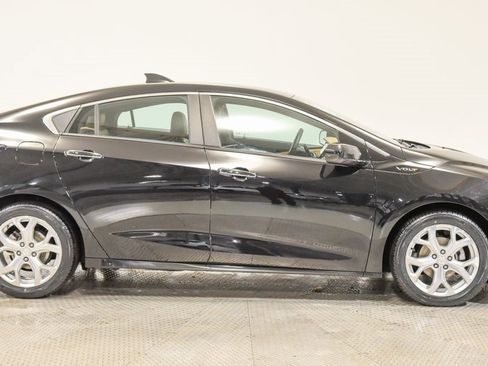 Used 2017 Chevrolet Volt Premier w/ Driver Confidence II Package image 12