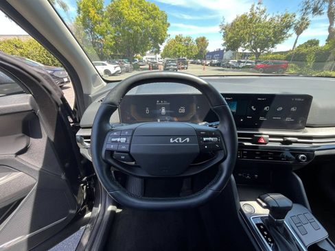 Used 2026 Kia Sportage LX FWD image 34