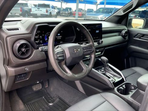 Used 2024 Chevrolet Colorado Trail Boss w/ Advanced Trailering Package AWD/4WD image 18
