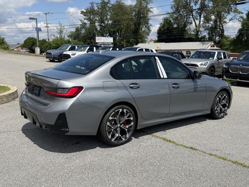 Used 2026 BMW 330i xDrive Sedan w/ M Sport Package AWD/4WD image 4