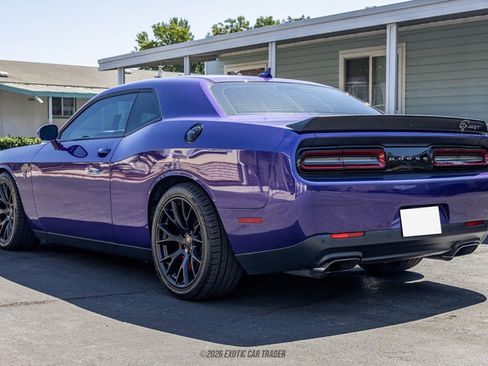 Used 2016 Dodge Challenger SRT Hellcat RWD image 6