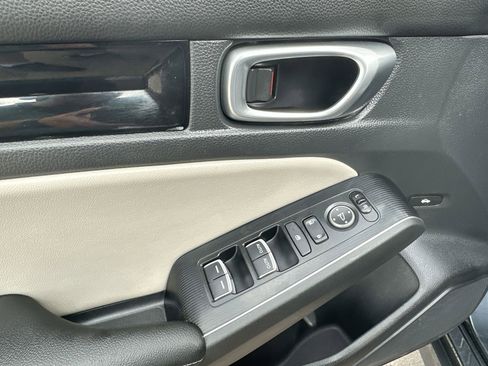 Used 2023 Honda Civic Touring image 13