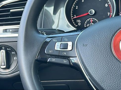 Used 2018 Volkswagen Golf SE FWD image 26