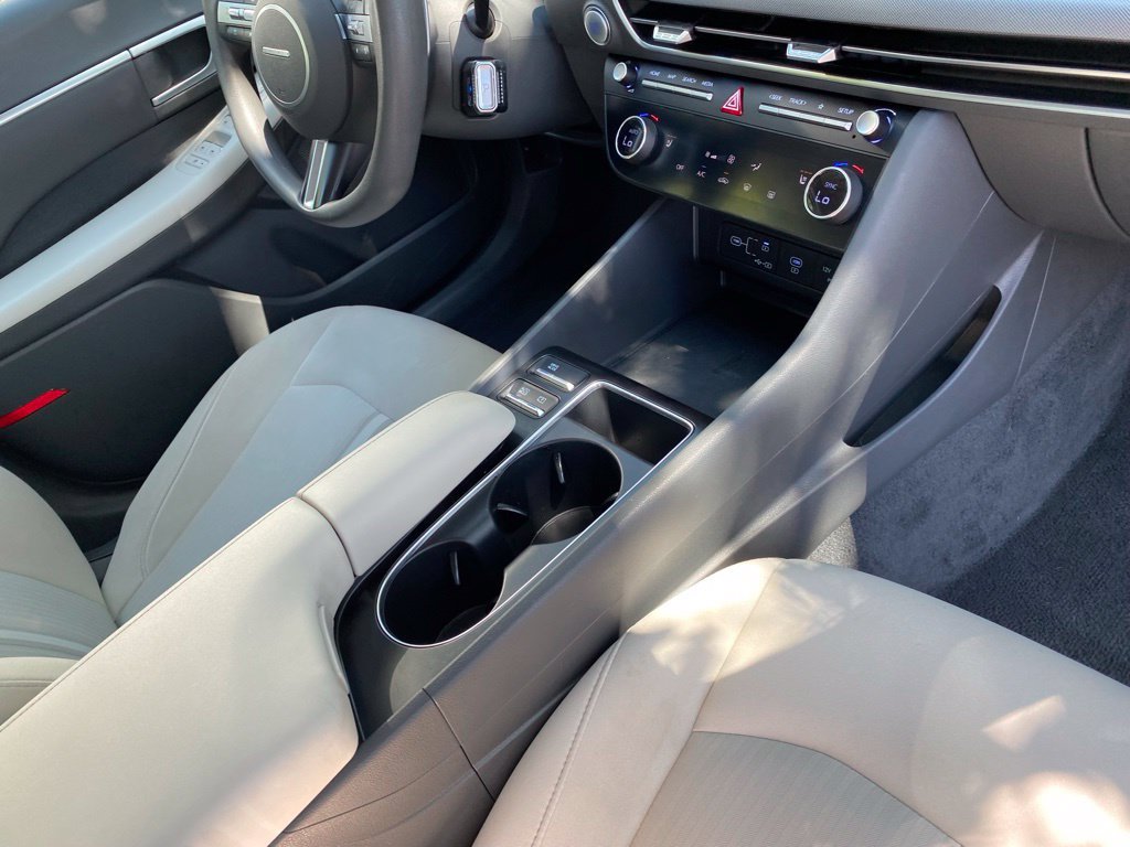 Used 2025 Hyundai Sonata SEL FWD image 39