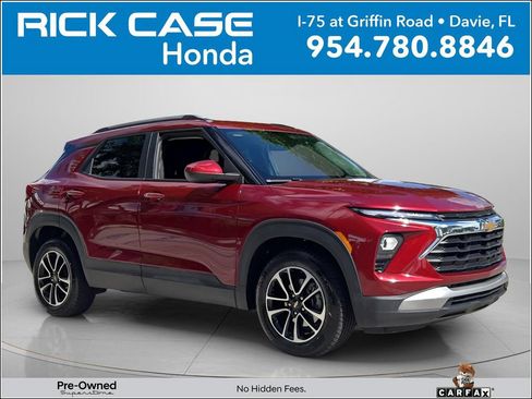 Used 2024 Chevrolet TrailBlazer LT FWD image 1