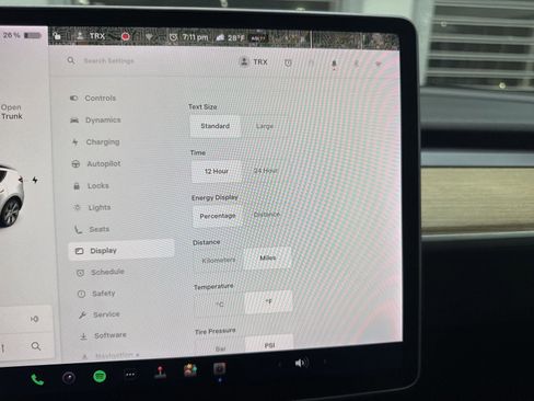 Used 2022 Tesla Model Y Long Range image 34