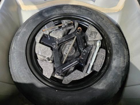 Used 2014 Subaru Outback 2.5i Limited image 29