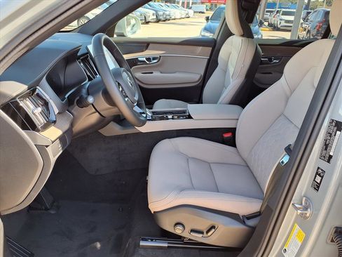 New 2026 Volvo XC90 B6 Plus w/ Protection Package Premier image 13