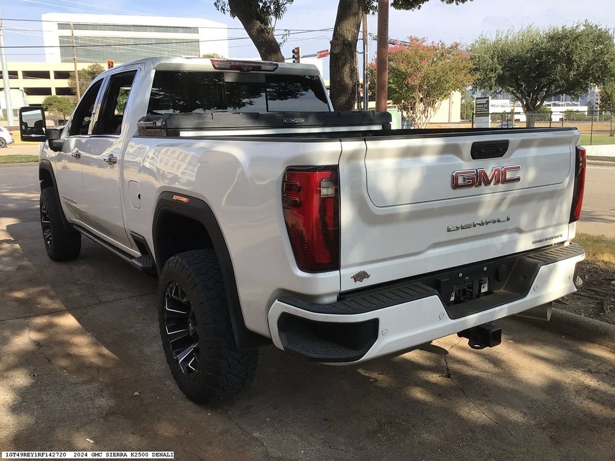 Used 2024 GMC Sierra 2500 Denali w/ Denali Reserve Package AWD/4WD image 6