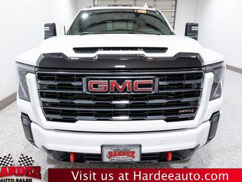 Used 2024 GMC Sierra 2500 AT4 w/ Technology Package image 7
