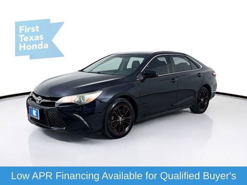Used 2015 Toyota Camry SE FWD image 3