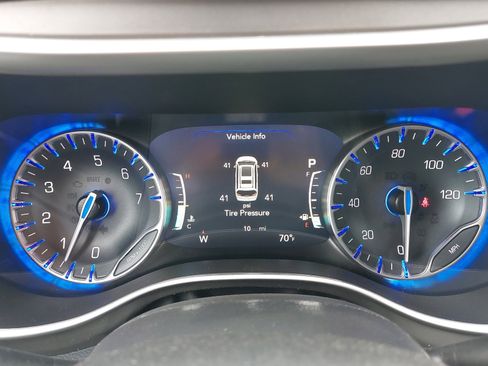 New 2026 Chrysler Pacifica Select image 21