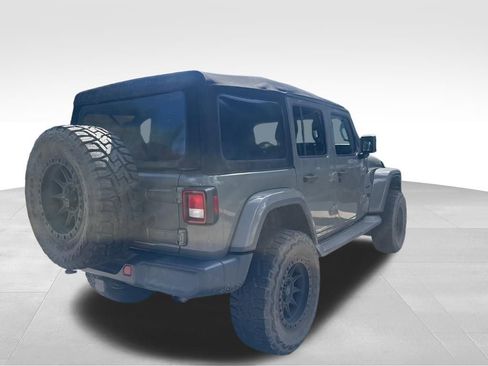 Used 2019 Jeep Wrangler Unlimited Sahara AWD/4WD image 13