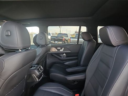 New 2026 Mercedes-Benz GLS 450 4MATIC image 17