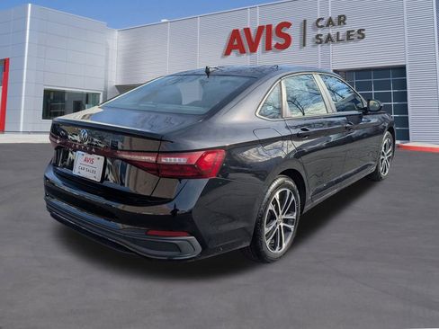 Used 2025 Volkswagen Jetta Sport image 6