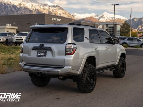 Used 2021 Toyota 4Runner TRD Off-Road Premium image 10