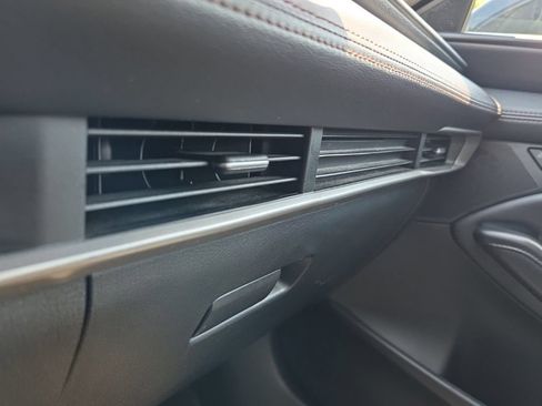 Used 2024 MAZDA MAZDA3 s FWD image 35
