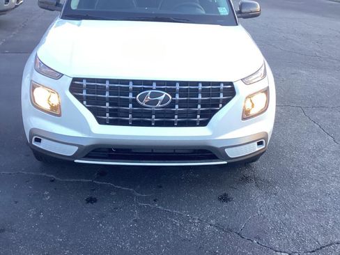 New 2026 Hyundai Venue SEL image 4