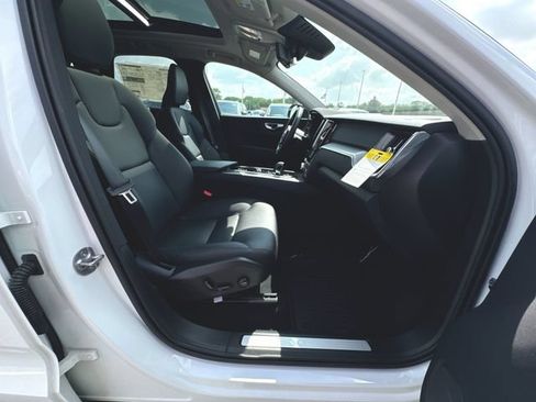 Used 2025 Volvo XC60 B5 Core w/ Climate Package AWD/4WD image 29