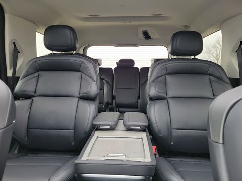 New 2026 Lincoln Navigator Reserve image 17