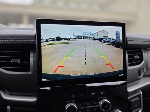 Used 2024 Ford Expedition Max XLT image 25