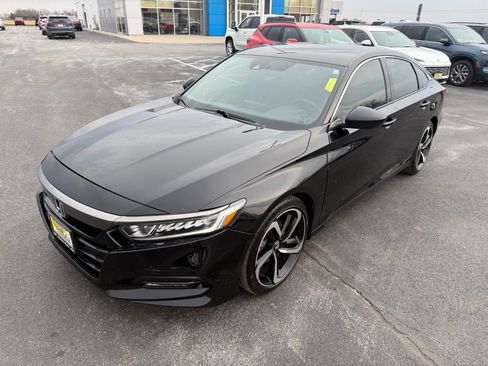 Used 2018 Honda Accord Sport image 9