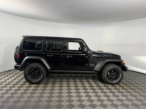 Used 2023 Jeep Wrangler Unlimited w/ 8.4" Radio Group AWD/4WD image 5