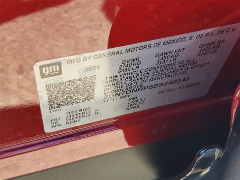 New 2025 Chevrolet Equinox EV LT image 31