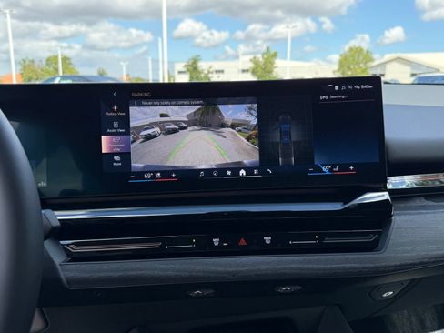 Certified 2026 BMW 530i RWD image 30