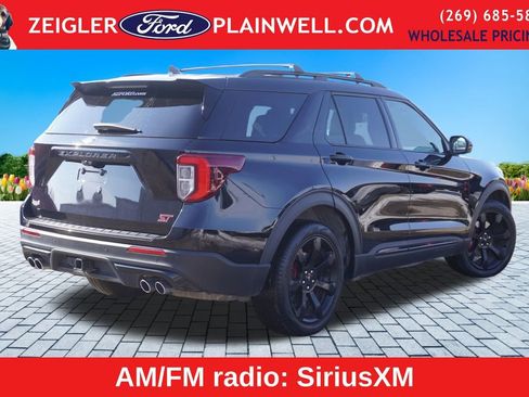 Used 2022 Ford Explorer ST w/ ST Street Pack image 5
