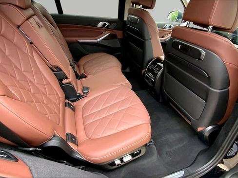 Used 2024 BMW X7 xDrive40i w/ Premium Package AWD/4WD image 20