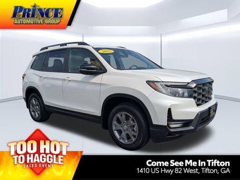 Used 2025 Honda Passport TrailSport image 1
