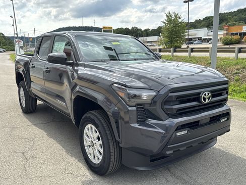 New 2025 Toyota Tacoma SR5 AWD/4WD image 3