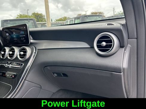 Used 2022 Mercedes-Benz GLC 300 image 23