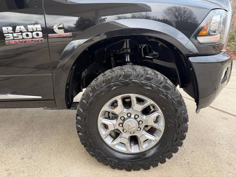 Used 2018 RAM 3500 Laramie Longhorn image 9