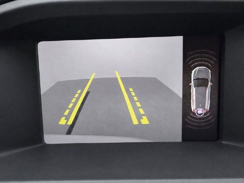 Used 2017 Volvo V60 T5 Cross Country w/ Convenience Package image 19