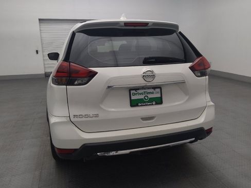 Used 2019 Nissan Rogue S FWD image 6